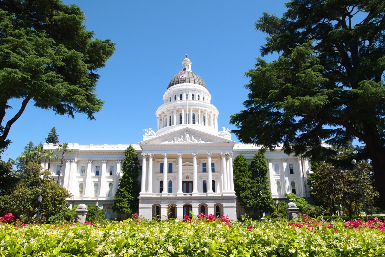 The California State Capitol in Sacramento, with gardens in the foreground